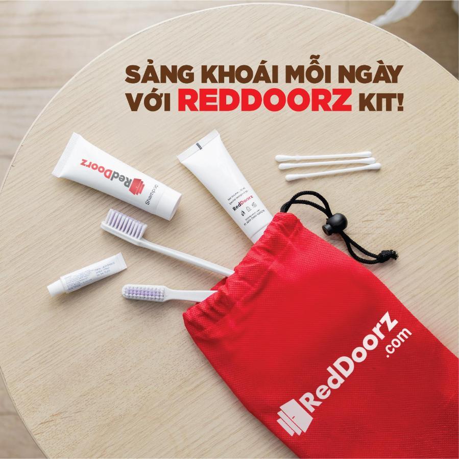 Reddoorz Plus New Sun Hotel Ho-Chi-Minh-Stadt Exterior foto