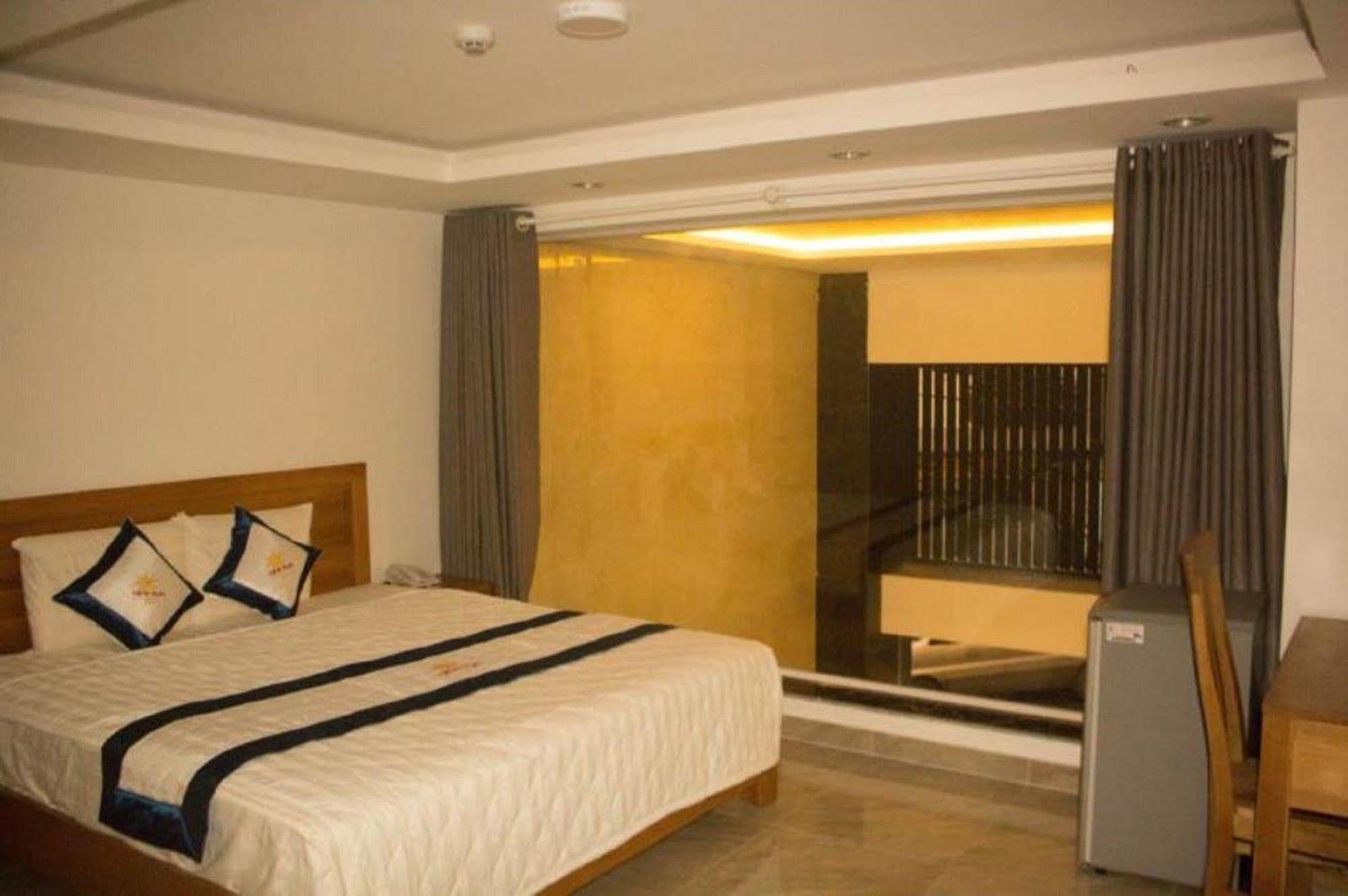 Reddoorz Plus New Sun Hotel Ho-Chi-Minh-Stadt Exterior foto